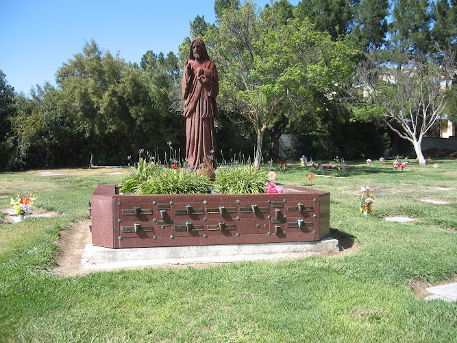 Memory Gardens Cemetery